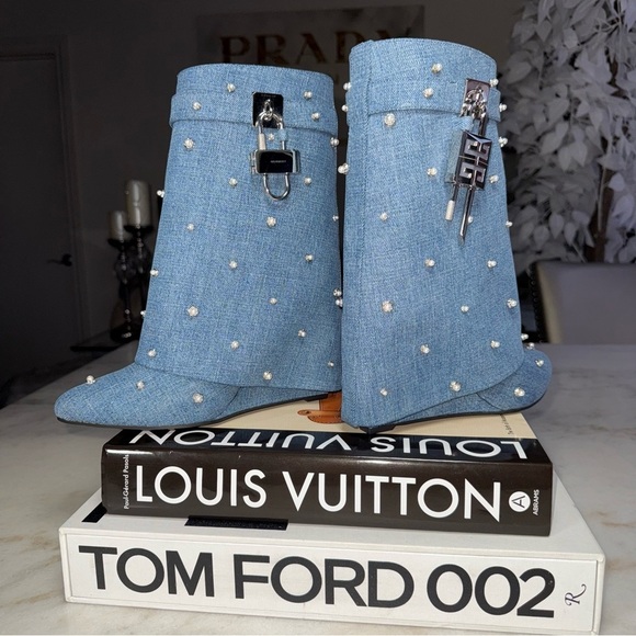 Givenchy 40 Shark Lock Pearl-Embellished Denim Ankle Boots - Picture 9 of 17